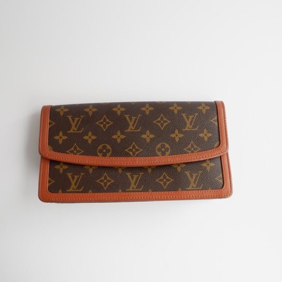 Authentic Preowned Vintage Louis Vuitton Monogram Pochette Dame Clutch - Picture 1 of 16